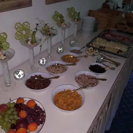 Gaestehaus Meran بيت ريفي