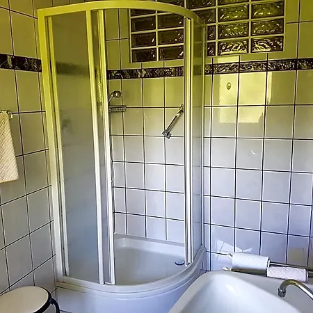 Gaestehaus Meran *